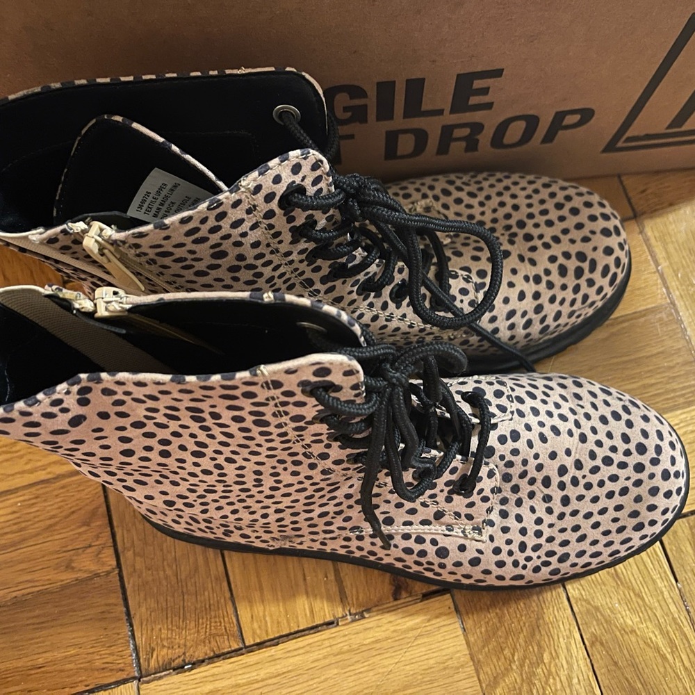 Torrid boots - Picture 2 of 3